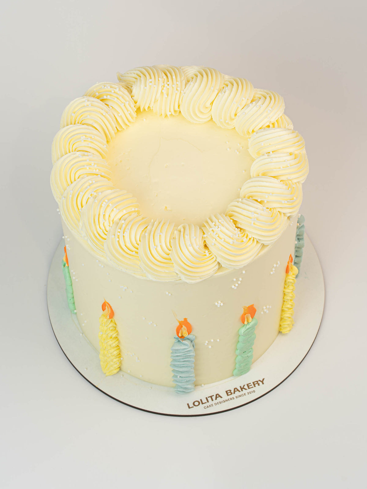 Pastel Velitas de Buttercream - Lolita Bakery