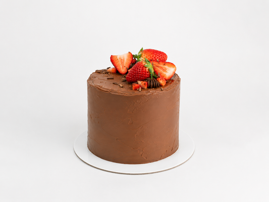 PASTEL CHOCOLATE + FRESAS