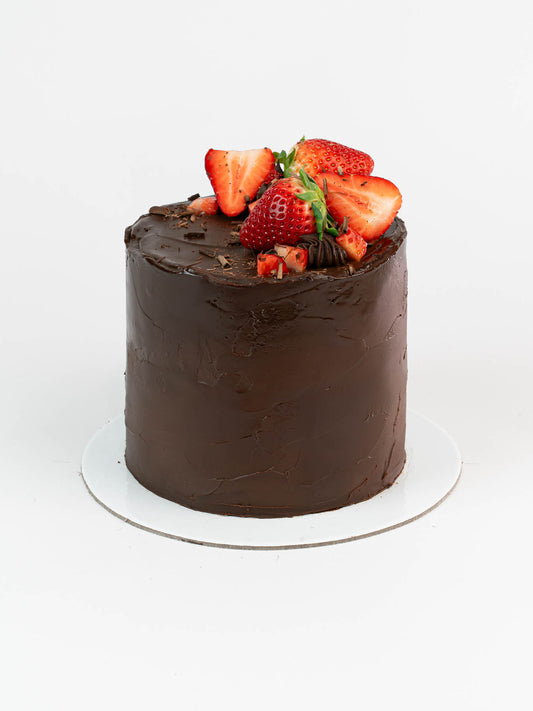 PASTEL CHOCOLATE + FRESAS - Lolita Bakery