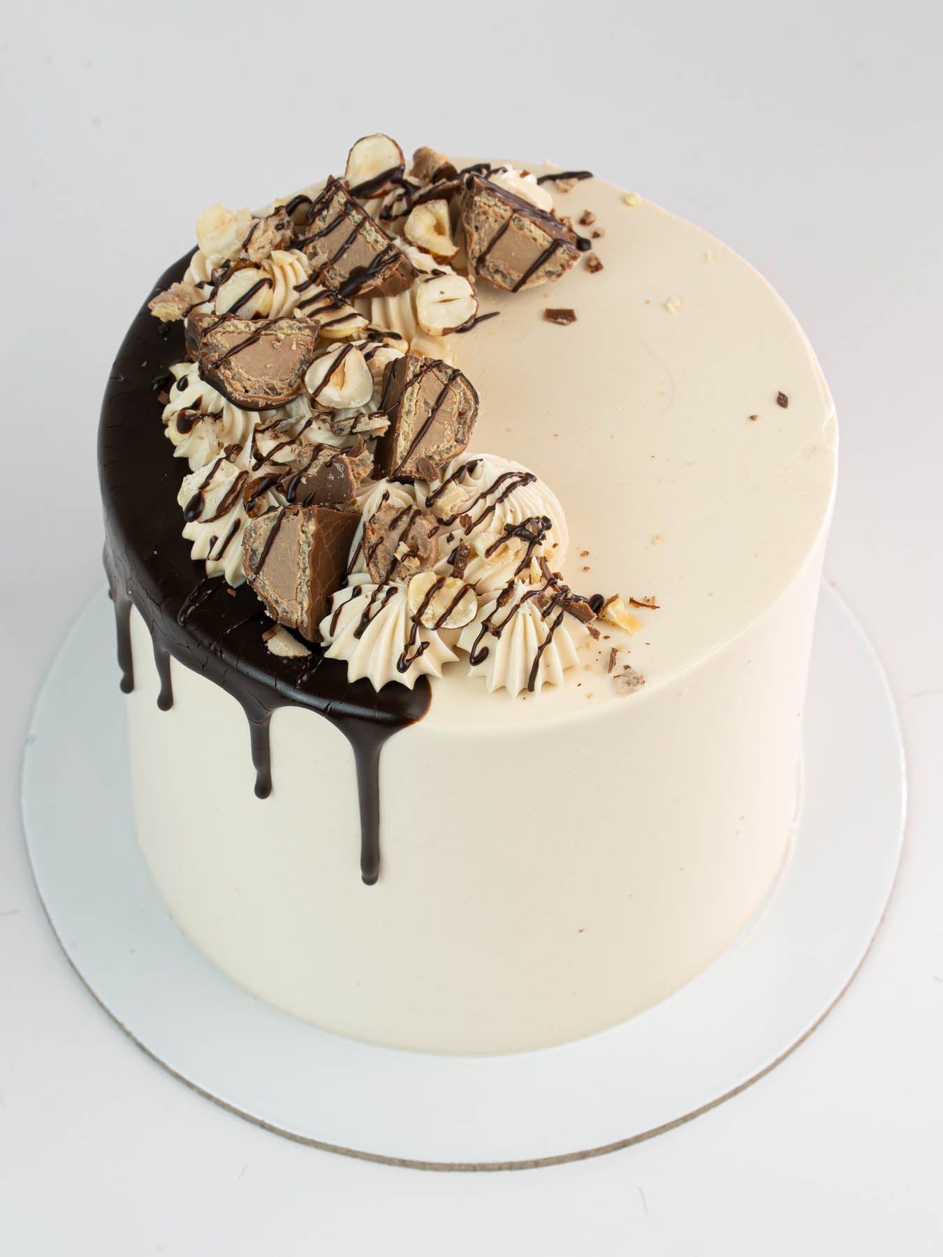PASTEL CHOCOLATE KINDER - Lolita Bakery