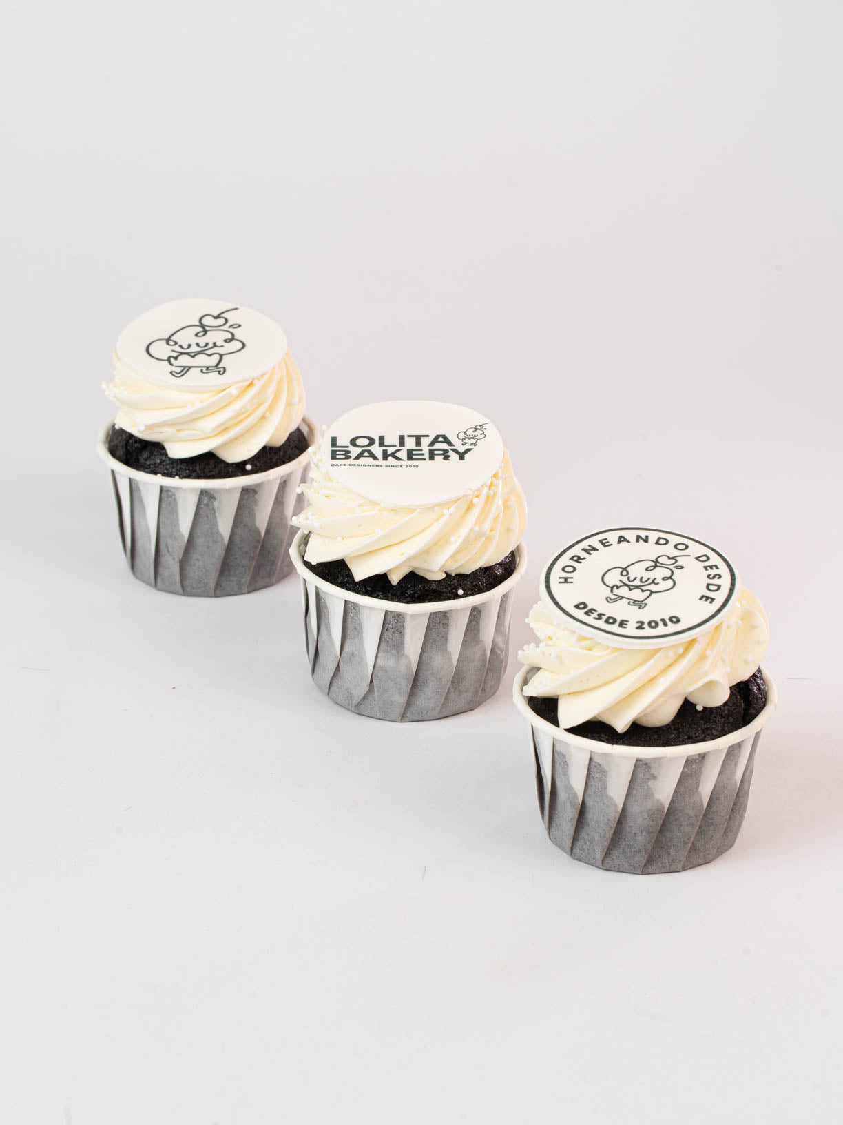 Cupcakes con logo corporativo personalizados