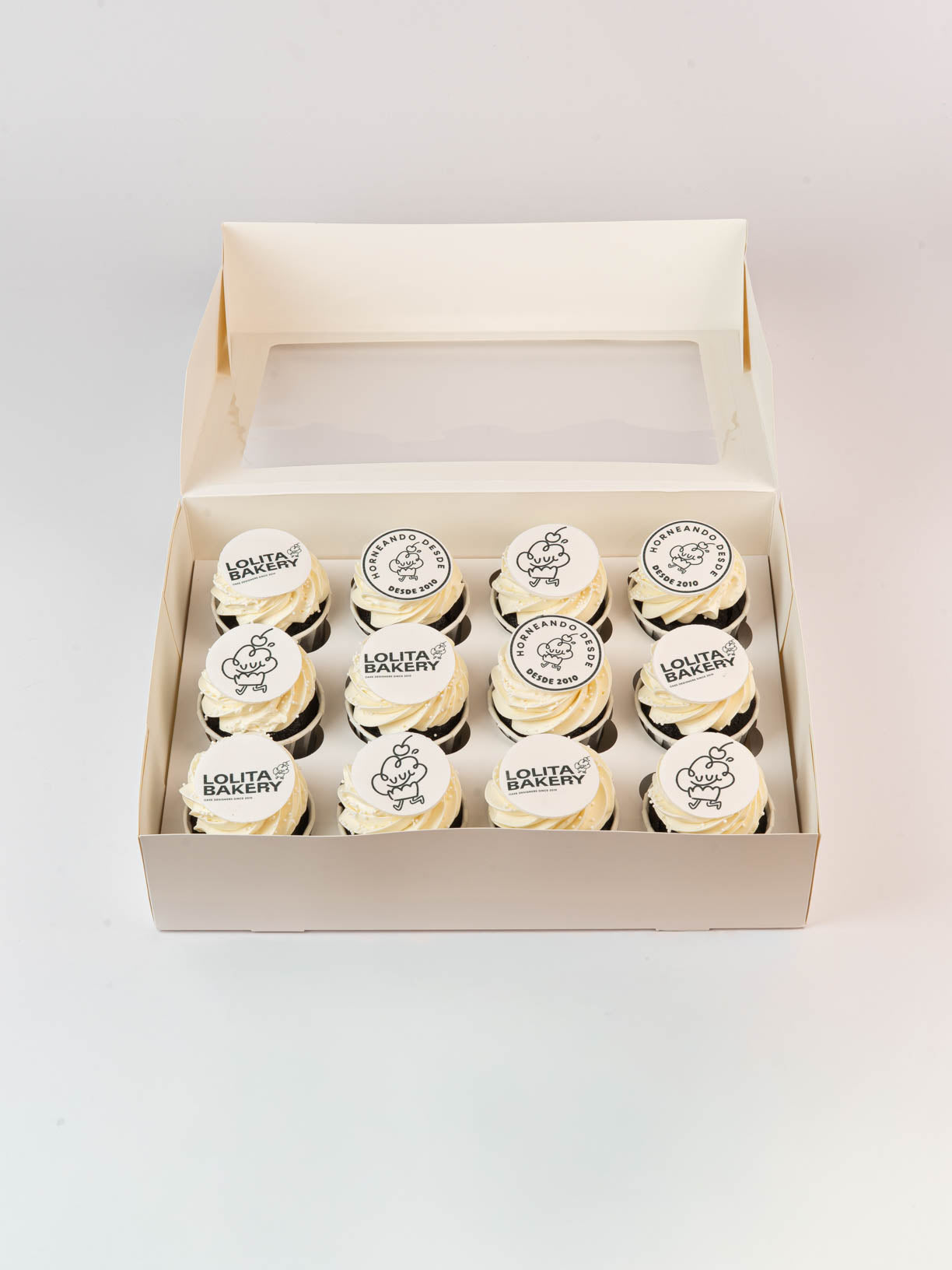 Cupcakes con logo corporativo personalizados