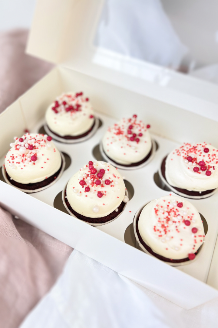 RED VELVET - Lolita Bakery
