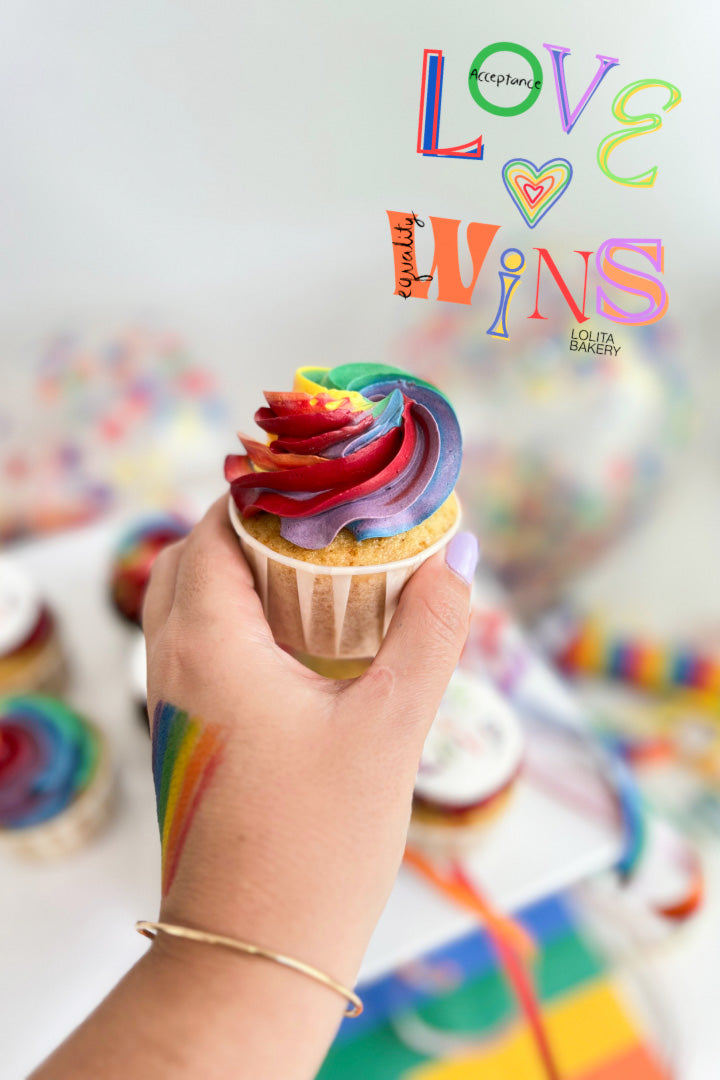CAJA LOVE WINS🌈 - Lolita Bakery