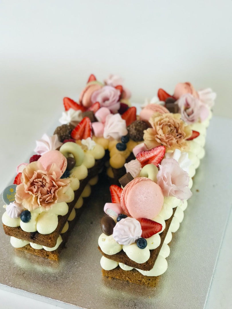 PASTEL LETRA (solo una) - Lolita Bakery
