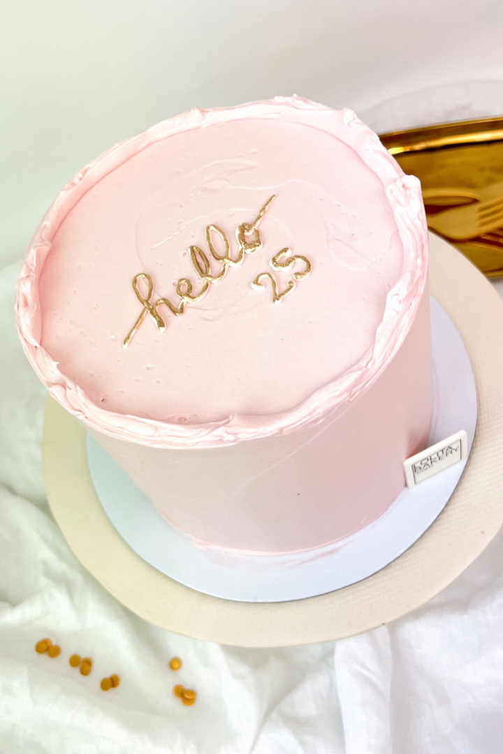 PASTEL HELLO ROSADO - Lolita Bakery