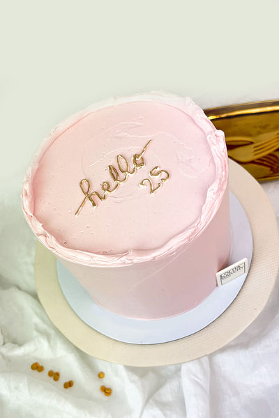 PASTEL HELLO ROSADO Lolita Bakery